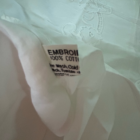 Embroidery NWT 100% Cotton pillow shams - Picture 3 of 5